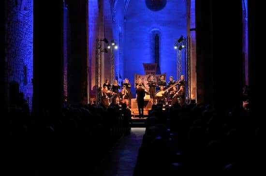 Ensemble-Correspondances-Festival-Ambronay-Concert-2